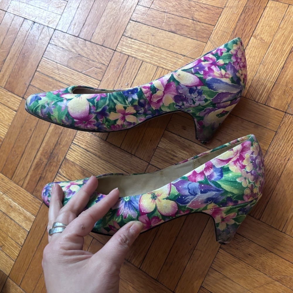 vintage 80s heels - read full description * accepting offers - Picture 5 of 9